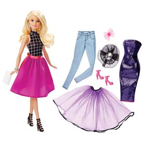Mattel Barbie Modelka a šaty - poškozený obal